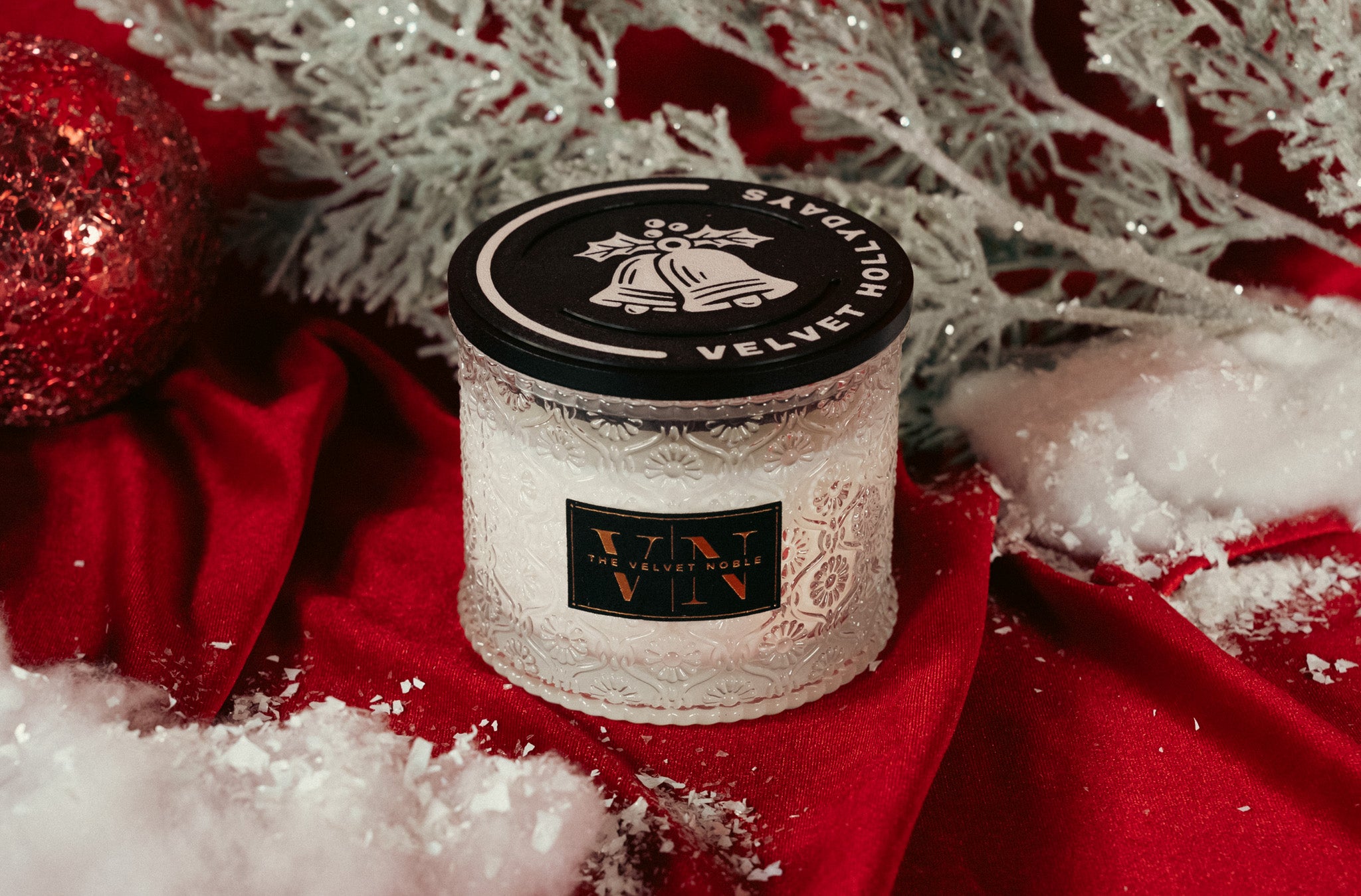 Velvet Hollydays - 2 Wick Candle